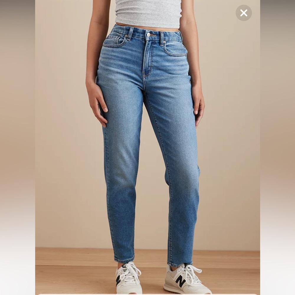 American Eagle Outfitters Women’s Curvy Mom Jean blue Denim size 0 Regular